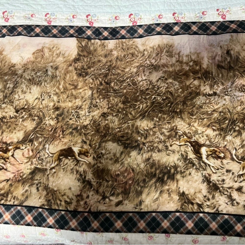 Worth Brand Equestrian Themed Scarf Table Runner - Picture 2 of 16
